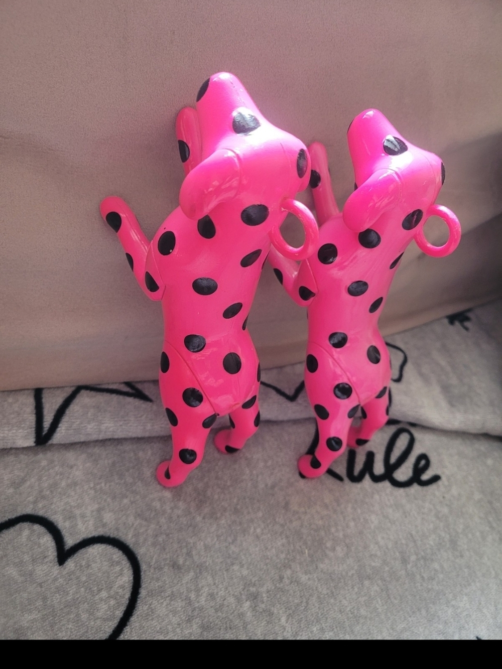 Pink Vintage Dogs!